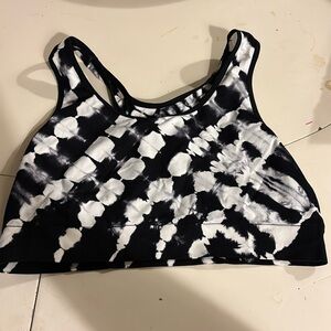 🌺PINK Victoria's Secret Black and White Sports Bra